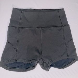 Lululemon In Movement Short *Everlux 2.5” Sz 2
